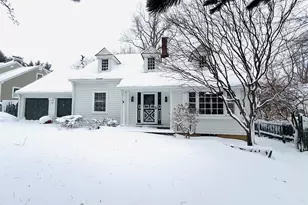 1091 Round Hill Rd, Fairfield, CT 06824 - Photo 3