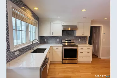 1091 Round Hill Road, Fairfield, CT 06824 - Photo 7