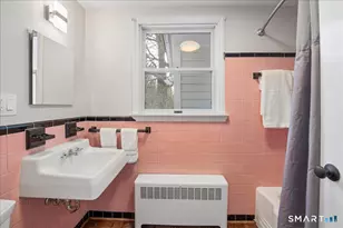 1091 Round Hill Rd, Fairfield, CT 06824 - Photo 19