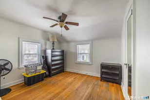 61 Astoria Ave, Bridgeport, CT 06604 - Photo 17