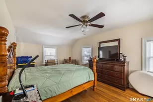 61 Astoria Ave, Bridgeport, CT 06604 - Photo 13