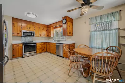 15 Sunnieside Drive, East Lyme, CT 06357 - Photo 11