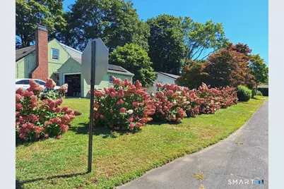 15 Sunnieside Drive, East Lyme, CT 06357 - Photo 37