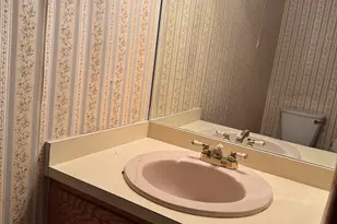 210 Treadwell St, Hamden, CT 06517 - Photo 9