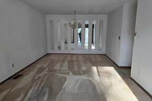 210 Treadwell St, Hamden, CT 06517 - Photo 5