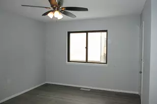 285 Queen St, Southington, CT 06489 - Photo 9