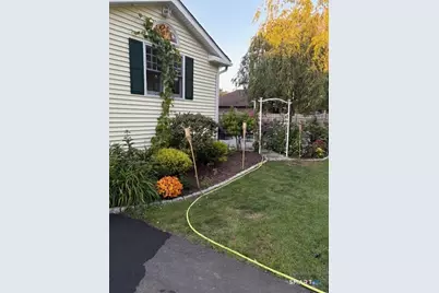 1 Fernwood Street, Wethersfield, CT 06109 - Photo 37