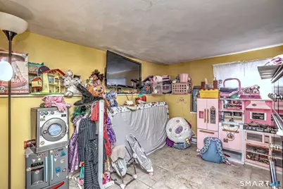 101 Hawkins Street, Derby, CT 06418 - Photo 33