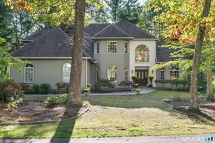 13 Chatsworth Pl, Farmington, CT 06032 - Photo 1