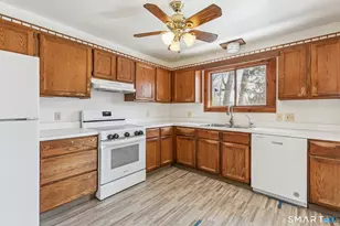 54 Redwood Dr, Bethel, CT 06801 - Photo 7