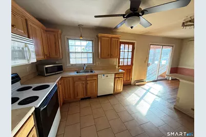 409 Boston Street, Guilford, CT 06437 - Photo 15