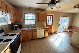 409 Boston St, Guilford, CT 06437 - Photo 15