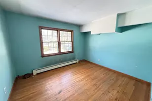 409 Boston St, Guilford, CT 06437 - Photo 17