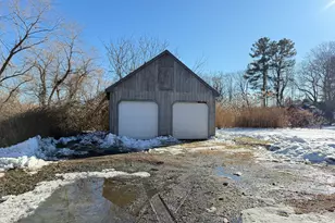 409 Boston St, Guilford, CT 06437 - Photo 5