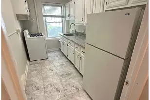 122 Woodside Green, Stamford, CT 06901 - Photo 7