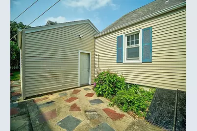 30 Seaview Avenue, West Haven, CT 06516 - Photo 9