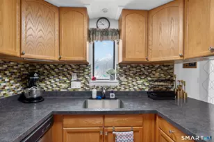 59 Trolley Crossing Ln, Middletown, CT 06457 - Photo 5