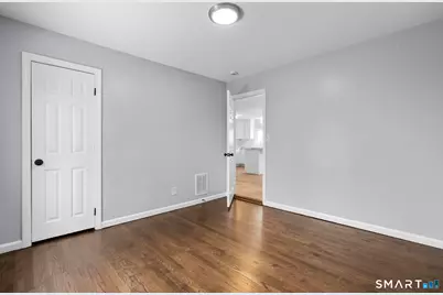 267 Front Avenue, West Haven, CT 06516 - Photo 9