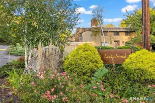 11 Ledgebrook Dr, Norwalk, CT 06854 - Photo 9