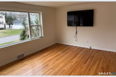 24 Deepwood Lane, Norwalk, CT 06854 - Photo 7