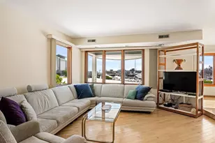 8 Oyster Landing Rd, Milford, CT 06460 - Photo 9