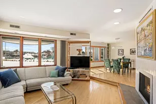 8 Oyster Landing Rd, Milford, CT 06460 - Photo 7