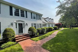 102 Orchard Hill Dr, Windsor Locks, CT 06096 - Photo 3