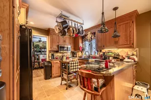 34 Bagburn Rd, Monroe, CT 06468 - Photo 5