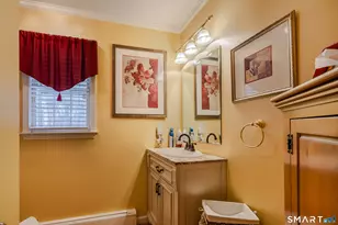 34 Bagburn Rd, Monroe, CT 06468 - Photo 9