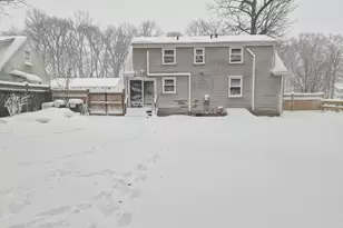 27 Checkerberry Ln, Glastonbury, CT 06033 - Photo 5