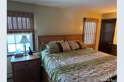 33 Sky View Circle, Hamden, CT 06514 - Photo 23