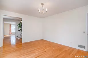 8 Crest Rd, Danbury, CT 06811 - Photo 11