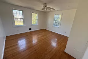 29 N Hill Rd, North Haven, CT 06473 - Photo 3