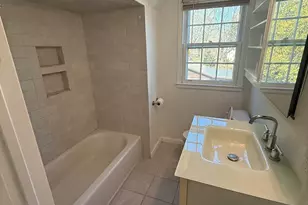 29 N Hill Rd, North Haven, CT 06473 - Photo 5