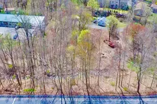 738 Beacon Valley Rd, Naugatuck, CT 06770 - Photo 1