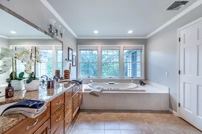 32 Sail Harbour Drive, New Fairfield, CT 06812 - Photo 17