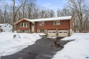 147 Davis Rd, Mansfield, CT 06268 - Photo 3