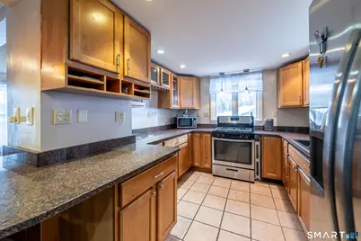 79 Roosevelt Avenue, Norwich, CT 06360 - Photo 3