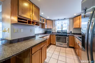 79 Roosevelt Ave, Norwich, CT 06360 - Photo 3