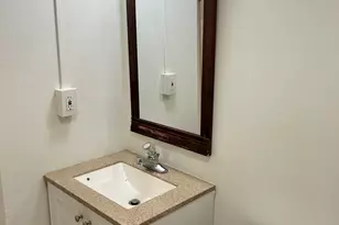 565 E Main St, Middletown, CT 06457 - Photo 17