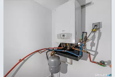 815 East Main Street, Waterbury, CT 06705 - Photo 17