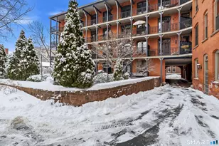 1 Linden Pl, Hartford, CT 06106 - Photo 29