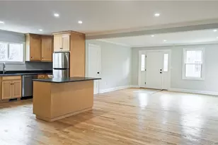 35 Graves Ave, Guilford, CT 06437 - Photo 9