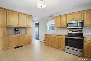 5 W Prospect St, West Haven, CT 06516 - Photo 11