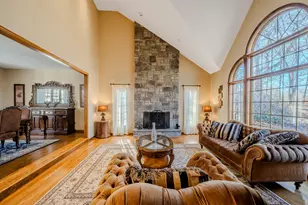 723 Laurie Ln, Orange, CT 06477 - Photo 5