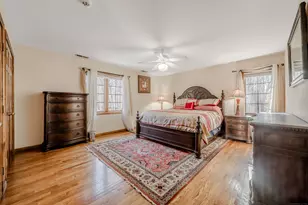 723 Laurie Ln, Orange, CT 06477 - Photo 29