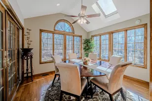 723 Laurie Ln, Orange, CT 06477 - Photo 15