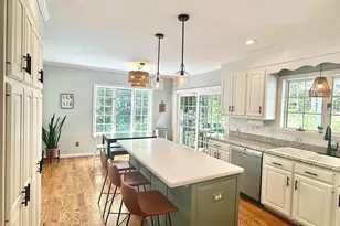 117 N Saddle Rdg, Simsbury, CT 06092 - Photo 9