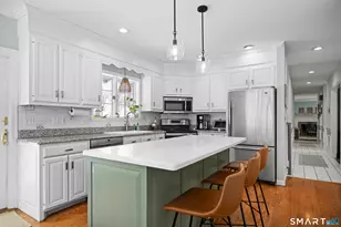 117 N Saddle Rdg, Simsbury, CT 06092 - Photo 11