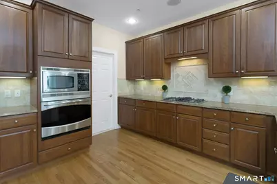 638 Danbury Road #9, Ridgefield, CT 06877 - Photo 11